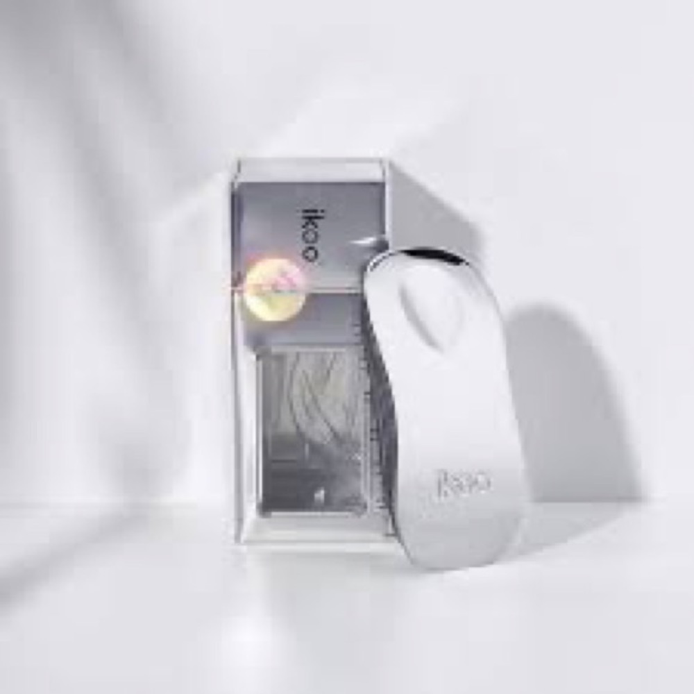 IKOO BRUSH - Detangling Brush:  METALLIC COLLECTION